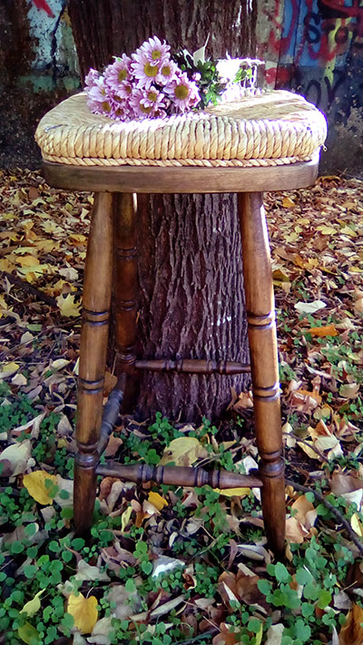 barska stolica sa pletenim sedistem
